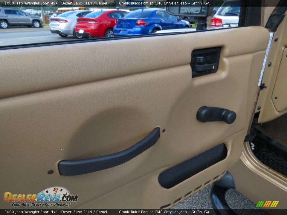 2000 Jeep Wrangler Sport 4x4 Desert Sand Pearl / Camel Photo #12