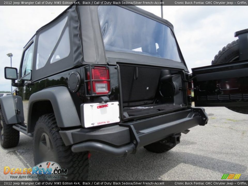 2012 Jeep Wrangler Call of Duty: MW3 Edition 4x4 Black / Call of Duty: Black Sedosa/Silver French-Accent Photo #13
