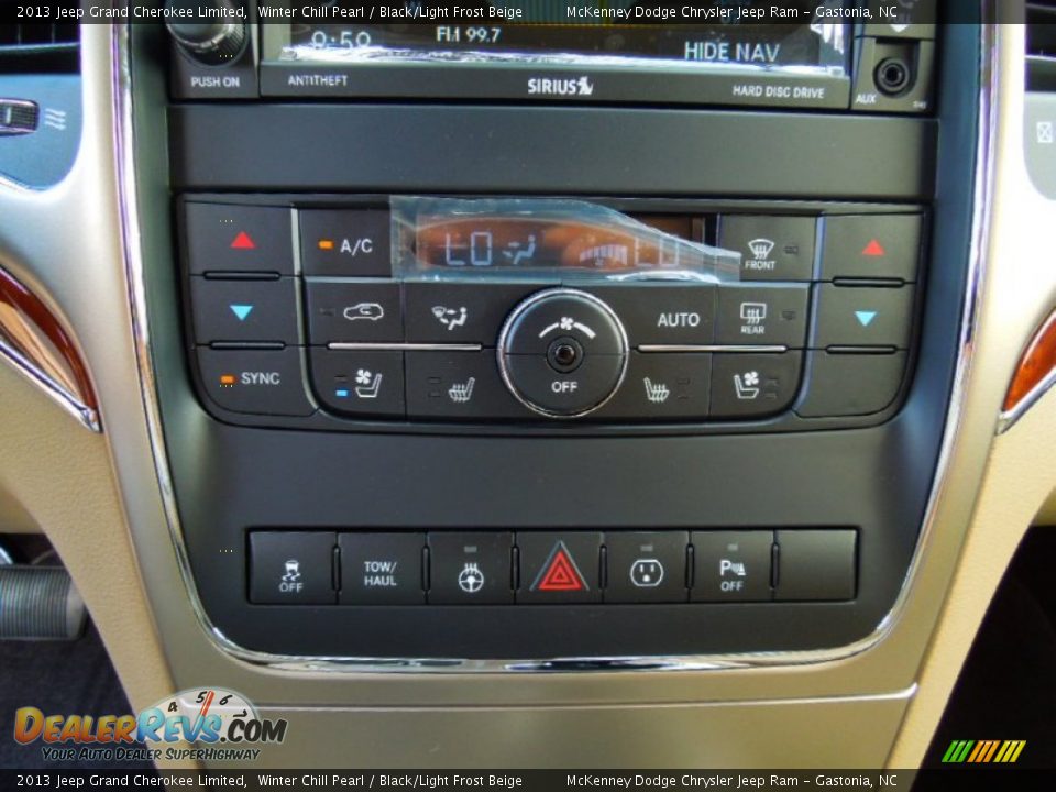 Controls of 2013 Jeep Grand Cherokee Limited Photo #13