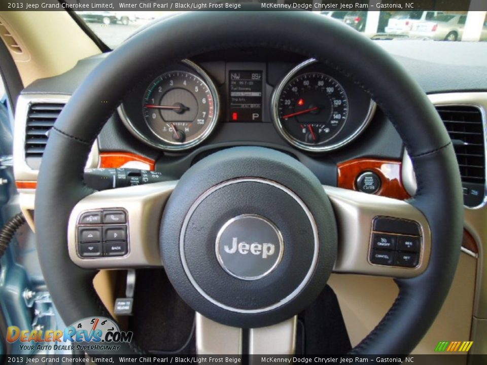 2013 Jeep Grand Cherokee Limited Steering Wheel Photo #16