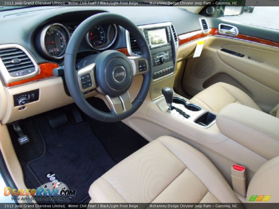 Black/Light Frost Beige Interior - 2013 Jeep Grand Cherokee Limited Photo #29