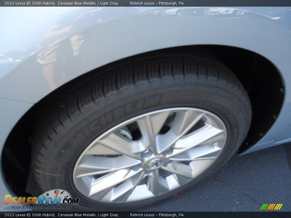 2013 Lexus ES 300h Hybrid Cerulean Blue Metallic / Light Gray Photo #9