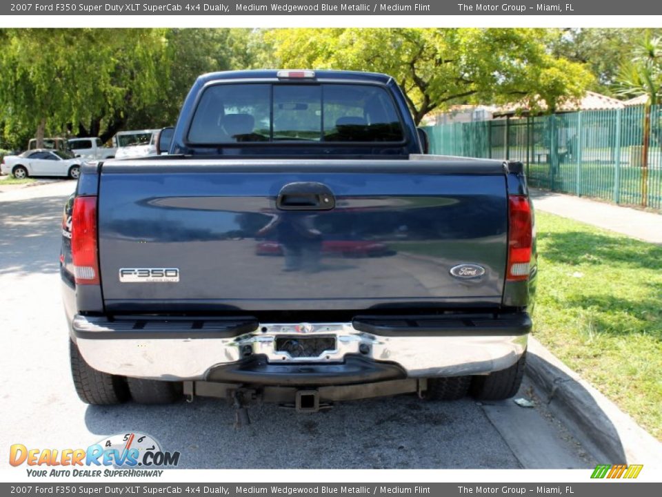 2007 Ford F350 Super Duty XLT SuperCab 4x4 Dually Medium Wedgewood Blue Metallic / Medium Flint Photo #7