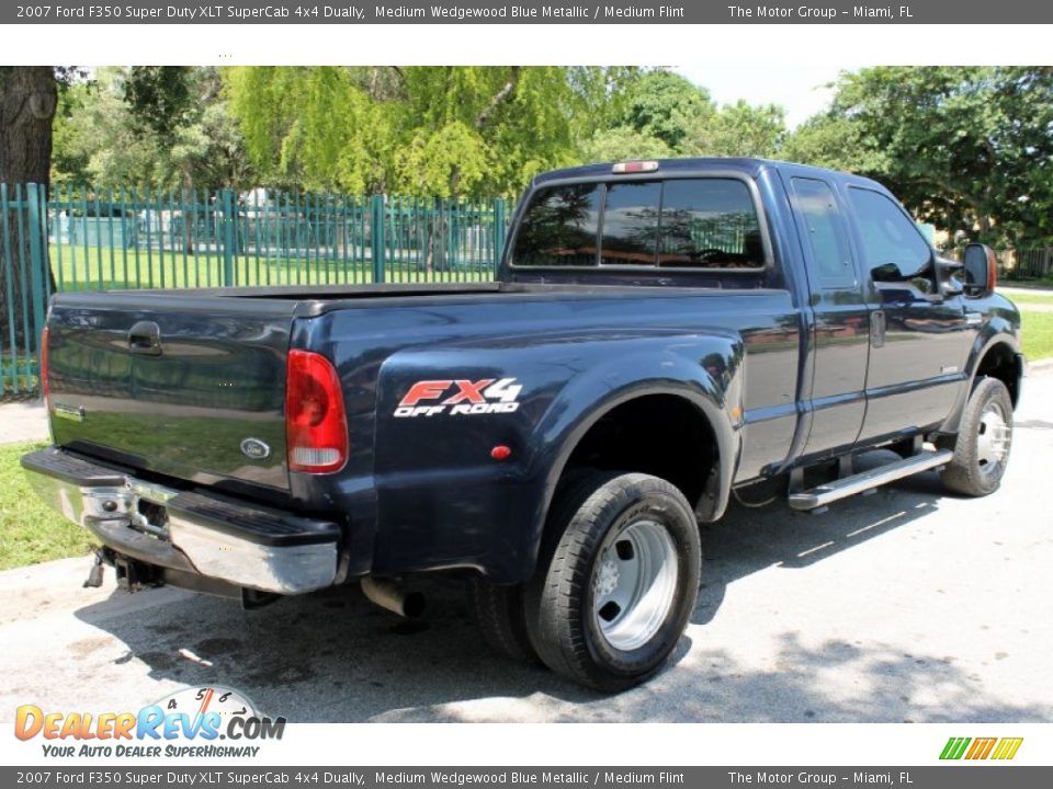 2007 Ford F350 Super Duty XLT SuperCab 4x4 Dually Medium Wedgewood Blue Metallic / Medium Flint Photo #8