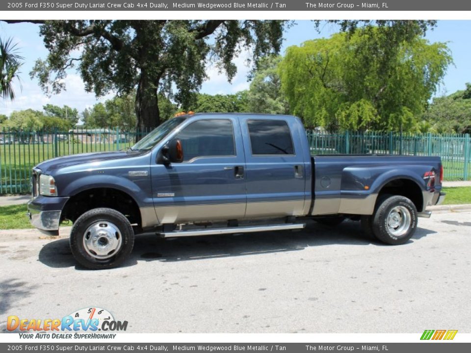 Medium Wedgewood Blue Metallic 2005 Ford F350 Super Duty Lariat Crew Cab 4x4 Dually Photo #2