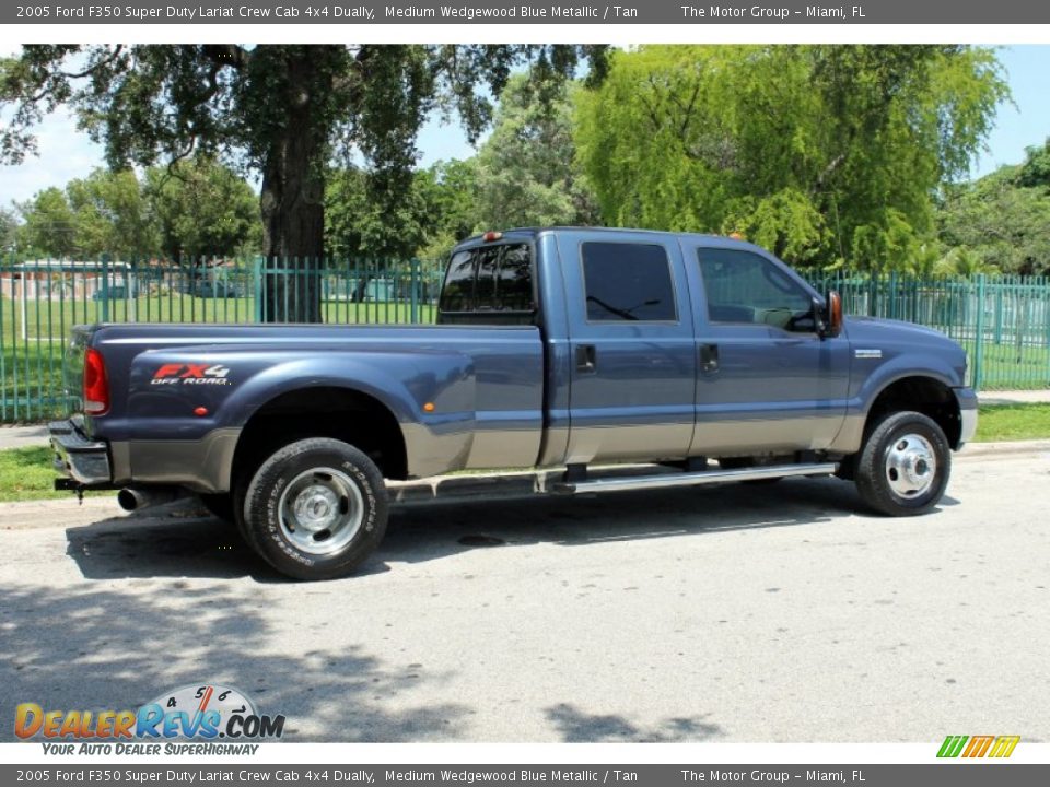 2005 Ford F350 Super Duty Lariat Crew Cab 4x4 Dually Medium Wedgewood Blue Metallic / Tan Photo #9