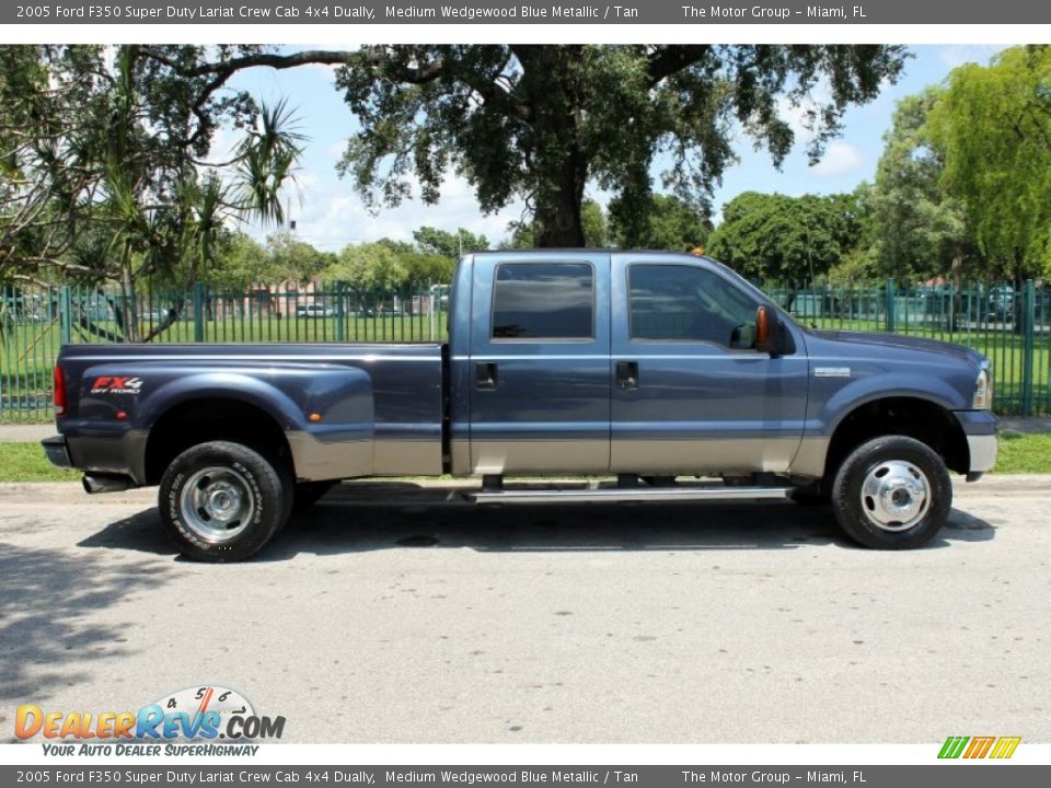 2005 Ford F350 Super Duty Lariat Crew Cab 4x4 Dually Medium Wedgewood Blue Metallic / Tan Photo #11