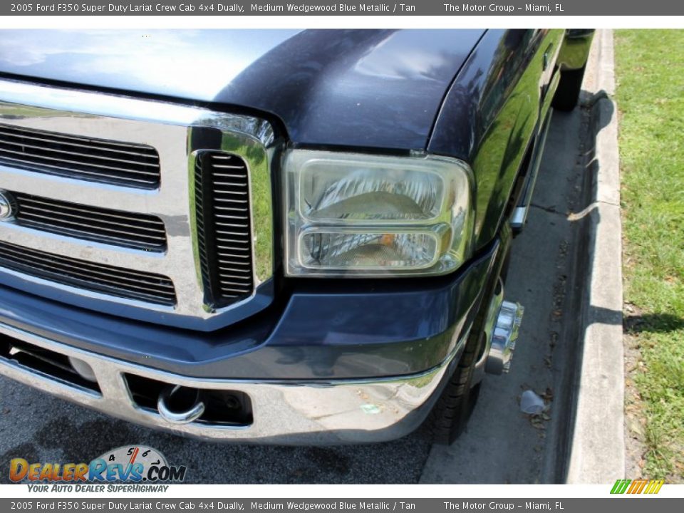 2005 Ford F350 Super Duty Lariat Crew Cab 4x4 Dually Medium Wedgewood Blue Metallic / Tan Photo #17