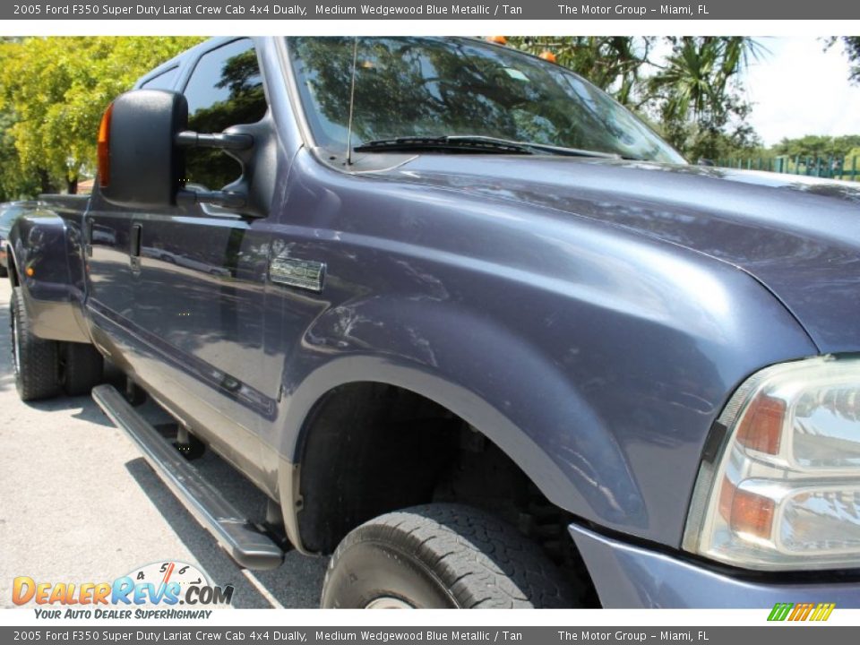 2005 Ford F350 Super Duty Lariat Crew Cab 4x4 Dually Medium Wedgewood Blue Metallic / Tan Photo #19