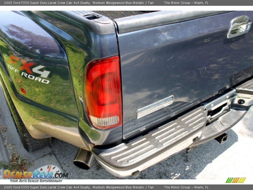 2005 Ford F350 Super Duty Lariat Crew Cab 4x4 Dually Medium Wedgewood Blue Metallic / Tan Photo #21