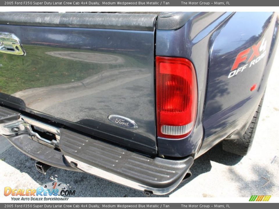 2005 Ford F350 Super Duty Lariat Crew Cab 4x4 Dually Medium Wedgewood Blue Metallic / Tan Photo #22