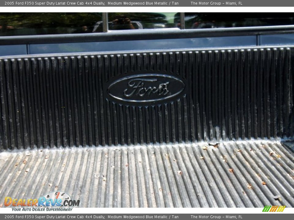 2005 Ford F350 Super Duty Lariat Crew Cab 4x4 Dually Medium Wedgewood Blue Metallic / Tan Photo #24