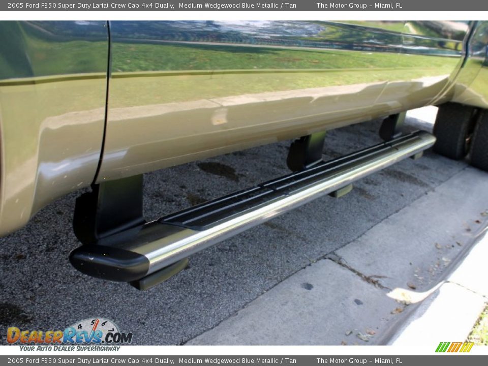 2005 Ford F350 Super Duty Lariat Crew Cab 4x4 Dually Medium Wedgewood Blue Metallic / Tan Photo #27