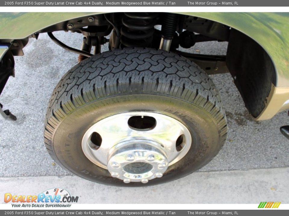 2005 Ford F350 Super Duty Lariat Crew Cab 4x4 Dually Medium Wedgewood Blue Metallic / Tan Photo #29