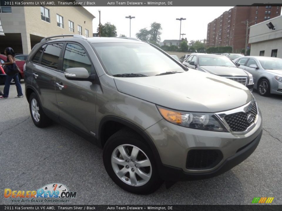 2011 Kia Sorento LX V6 AWD Titanium Silver / Black Photo #4