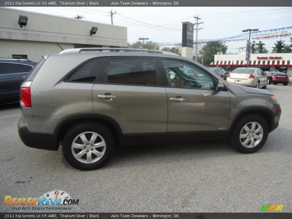 2011 Kia Sorento LX V6 AWD Titanium Silver / Black Photo #6