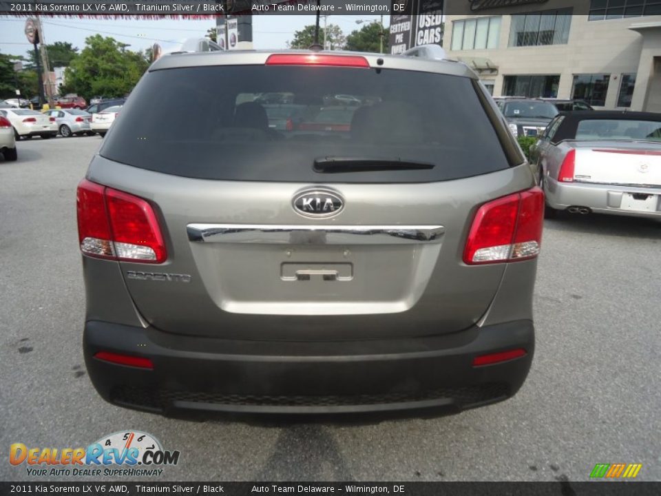 2011 Kia Sorento LX V6 AWD Titanium Silver / Black Photo #8