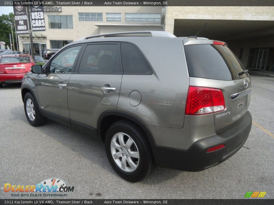 2011 Kia Sorento LX V6 AWD Titanium Silver / Black Photo #9