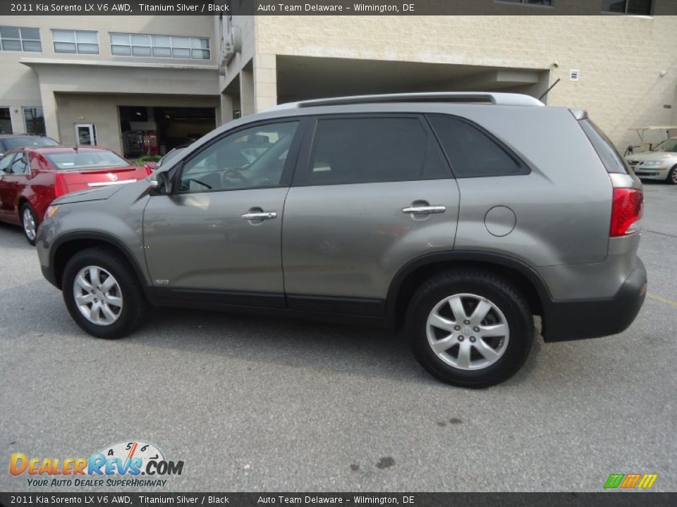 2011 Kia Sorento LX V6 AWD Titanium Silver / Black Photo #10