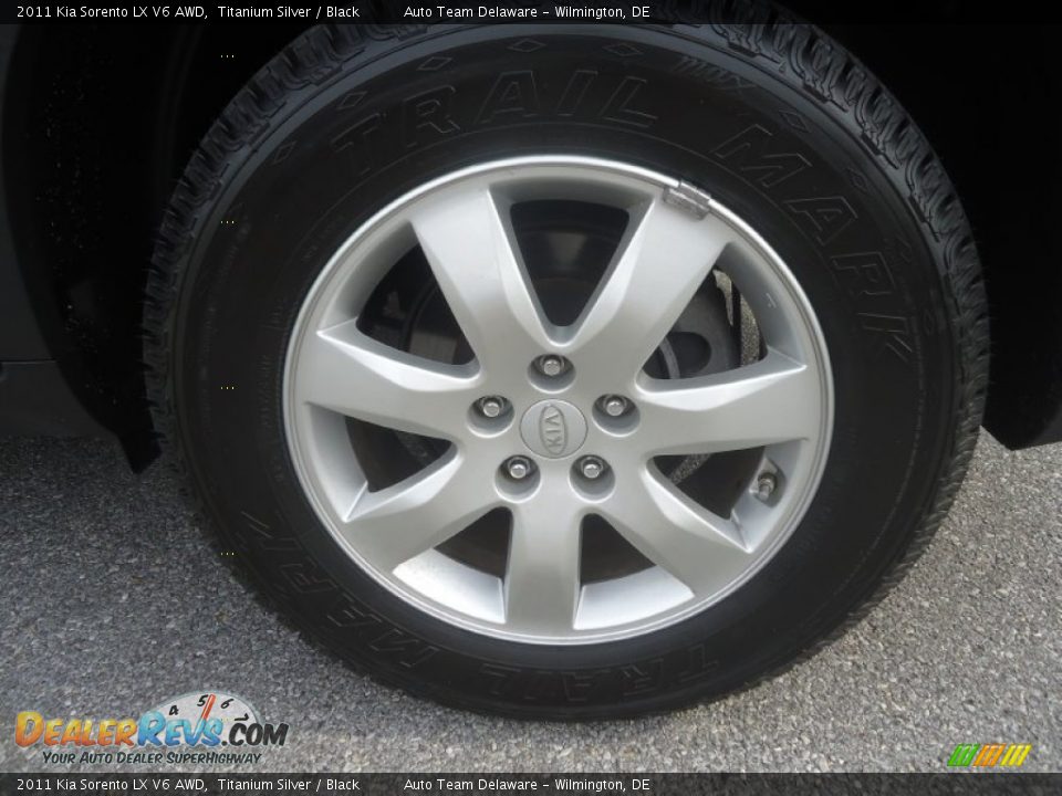 2011 Kia Sorento LX V6 AWD Titanium Silver / Black Photo #11