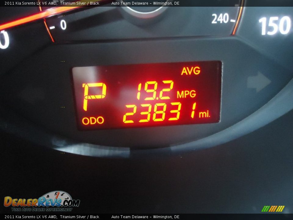 2011 Kia Sorento LX V6 AWD Titanium Silver / Black Photo #15