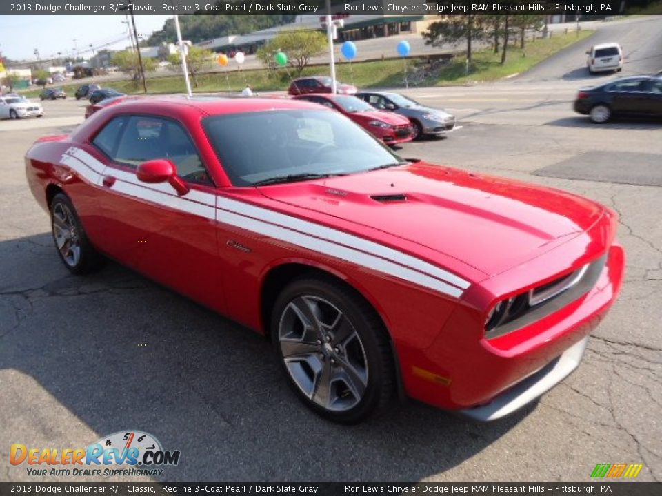 Front 3/4 View of 2013 Dodge Challenger R/T Classic Photo #10