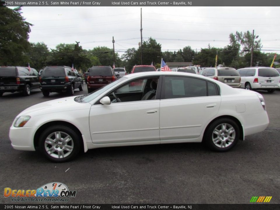 2005 Nissan Altima 2.5 S Satin White Pearl / Frost Gray Photo #11