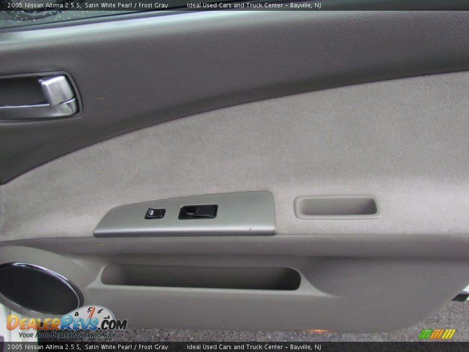 2005 Nissan Altima 2.5 S Satin White Pearl / Frost Gray Photo #27