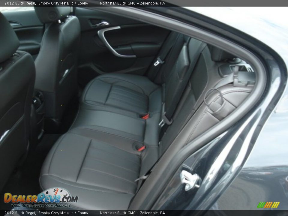 Rear Seat of 2012 Buick Regal  Photo #13