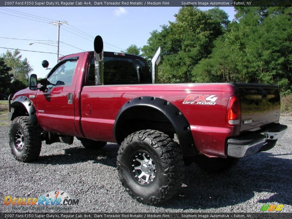 2007 Ford F350 Super Duty XL Regular Cab 4x4 Dark Toreador Red Metallic / Medium Flint Photo #8