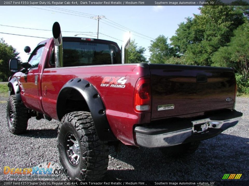 2007 Ford F350 Super Duty XL Regular Cab 4x4 Dark Toreador Red Metallic / Medium Flint Photo #9