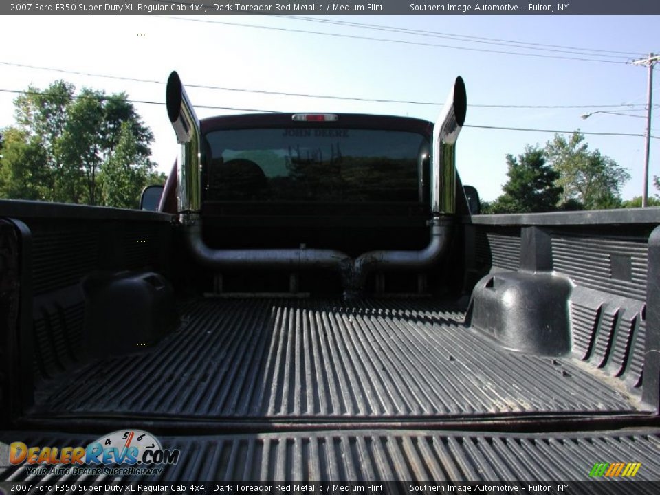 Exhaust of 2007 Ford F350 Super Duty XL Regular Cab 4x4 Photo #12