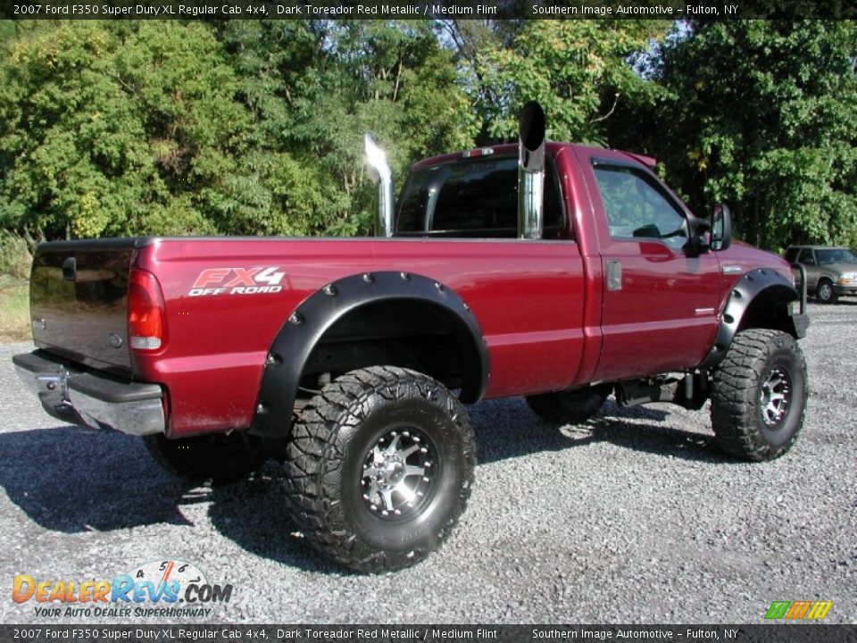 2007 Ford F350 Super Duty XL Regular Cab 4x4 Dark Toreador Red Metallic / Medium Flint Photo #14