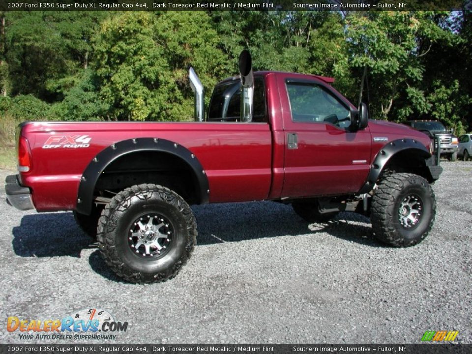 2007 Ford F350 Super Duty XL Regular Cab 4x4 Dark Toreador Red Metallic / Medium Flint Photo #15