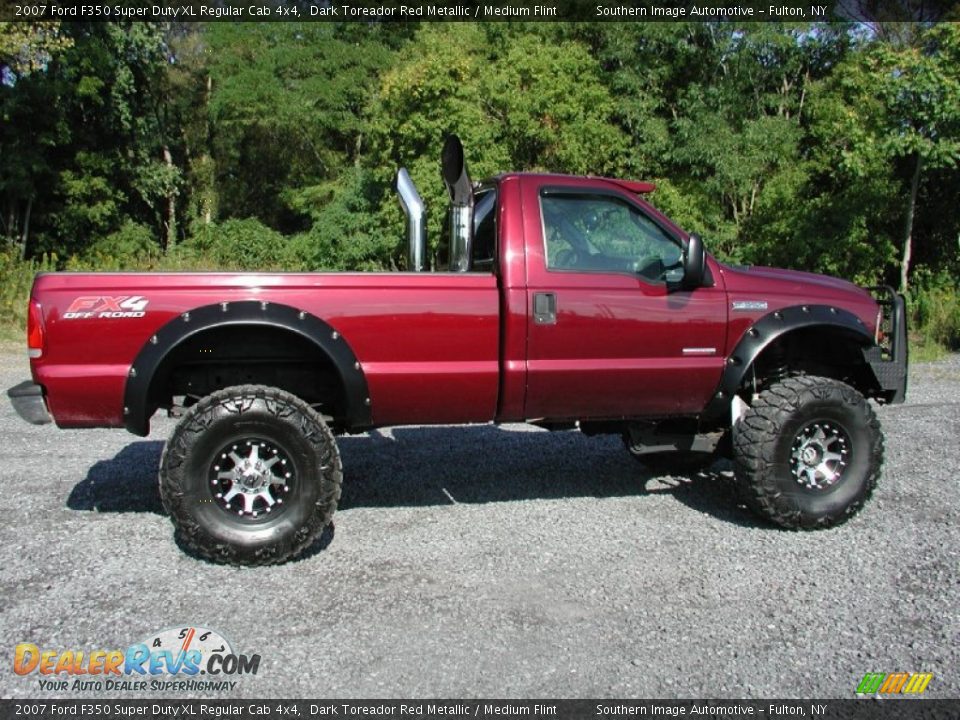2007 Ford F350 Super Duty XL Regular Cab 4x4 Dark Toreador Red Metallic / Medium Flint Photo #16