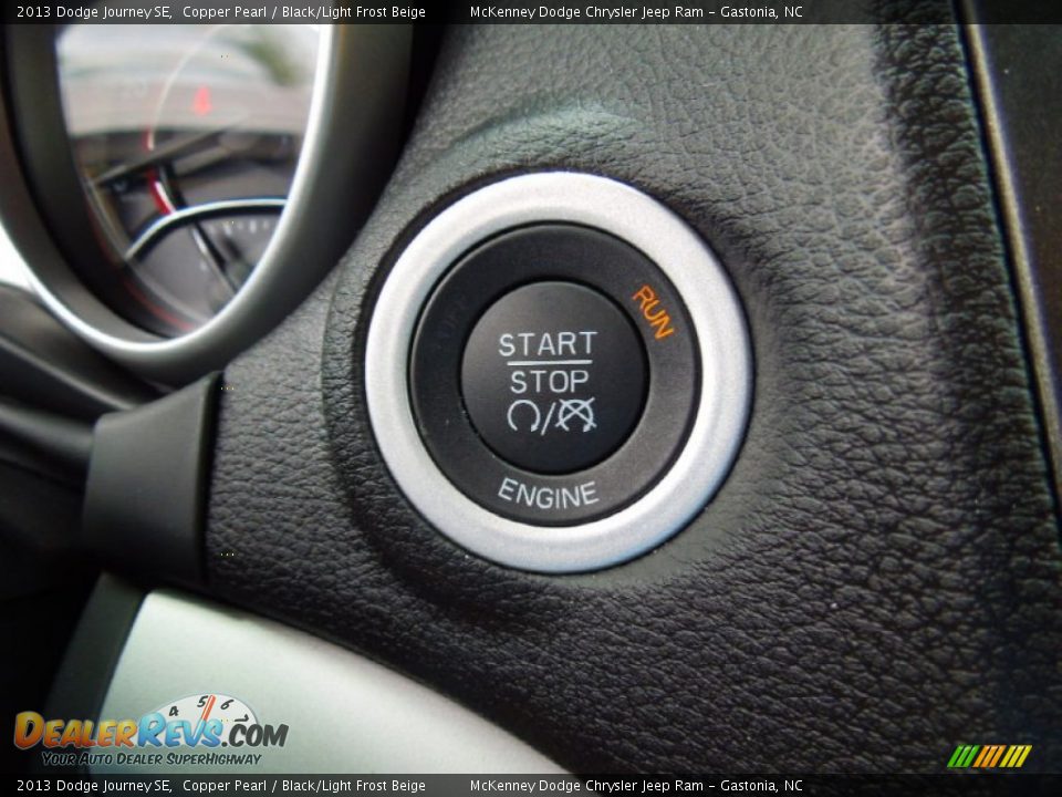 Controls of 2013 Dodge Journey SE Photo #12