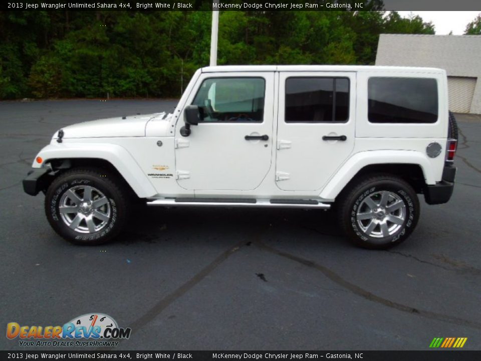 2013 Jeep wrangler unlimited sahara bright white #3