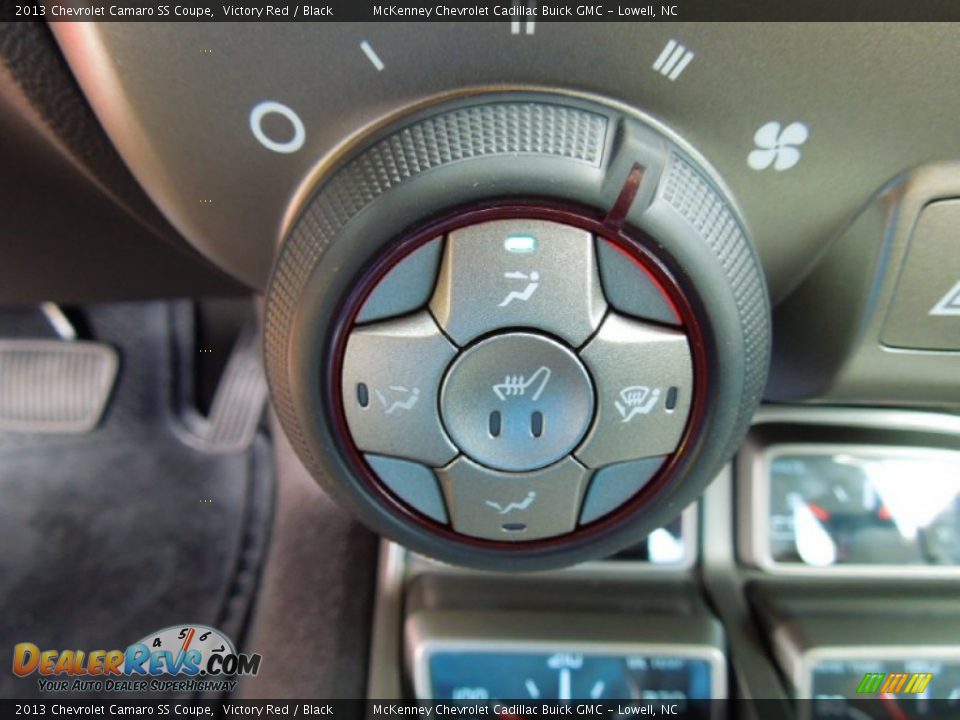 Controls of 2013 Chevrolet Camaro SS Coupe Photo #14