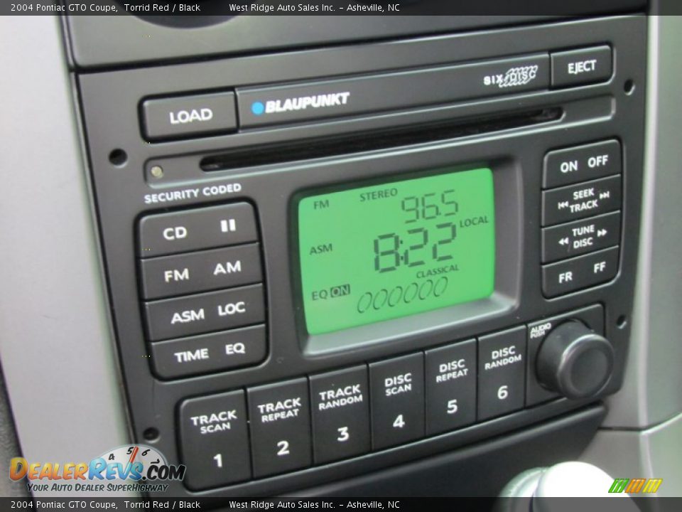 Controls of 2004 Pontiac GTO Coupe Photo #25