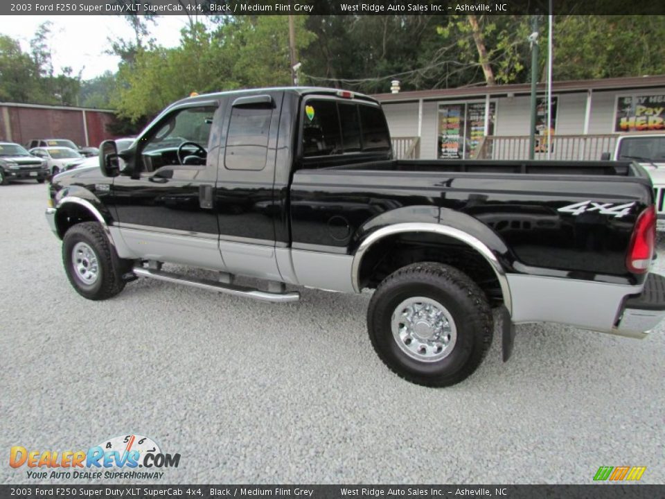 2003 Ford F250 Super Duty XLT SuperCab 4x4 Black / Medium Flint Grey Photo #8