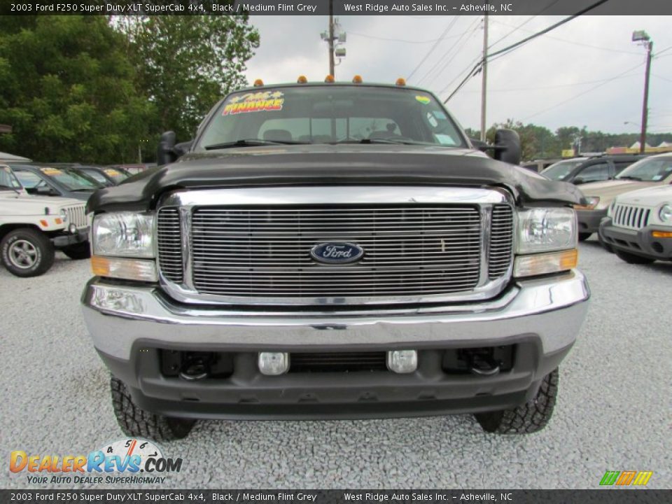 2003 Ford F250 Super Duty XLT SuperCab 4x4 Black / Medium Flint Grey Photo #12