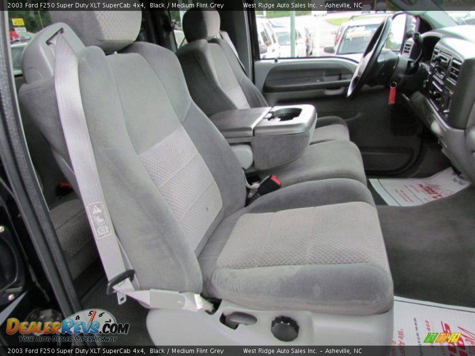 2003 Ford F250 Super Duty XLT SuperCab 4x4 Black / Medium Flint Grey Photo #13