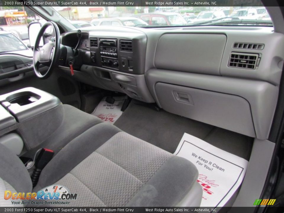 2003 Ford F250 Super Duty XLT SuperCab 4x4 Black / Medium Flint Grey Photo #14