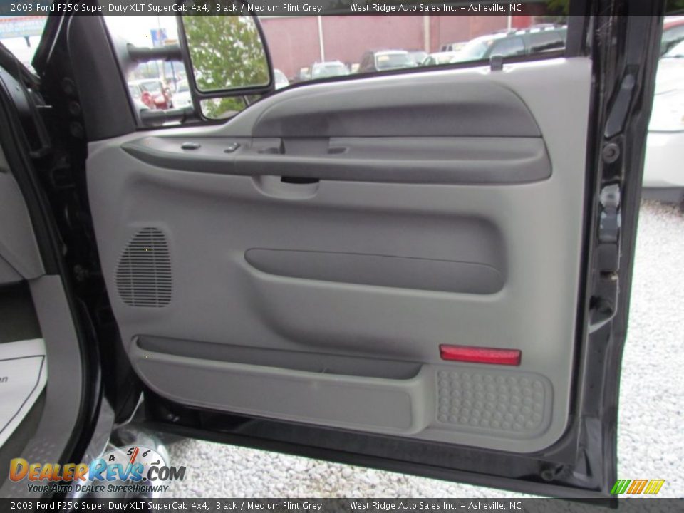 2003 Ford F250 Super Duty XLT SuperCab 4x4 Black / Medium Flint Grey Photo #15