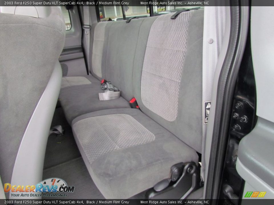 2003 Ford F250 Super Duty XLT SuperCab 4x4 Black / Medium Flint Grey Photo #18