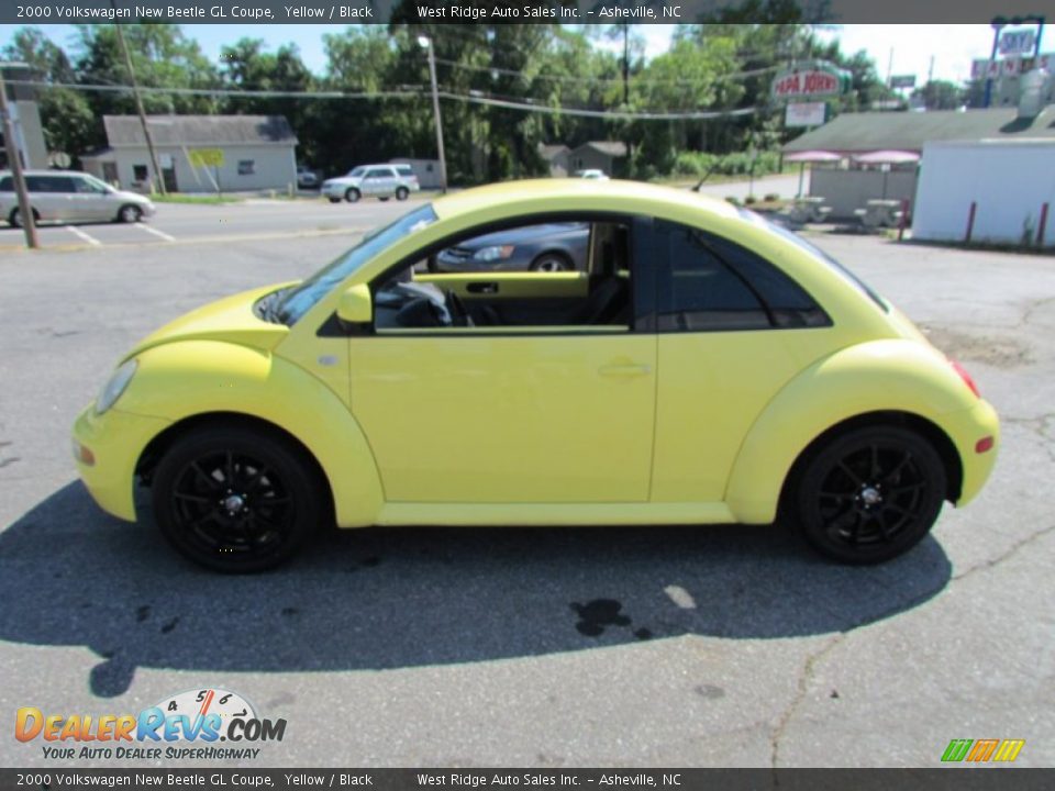 2000 Volkswagen New Beetle GL Coupe Yellow / Black Photo #9