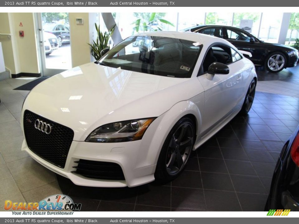 Front 3/4 View of 2013 Audi TT RS quattro Coupe Photo #3