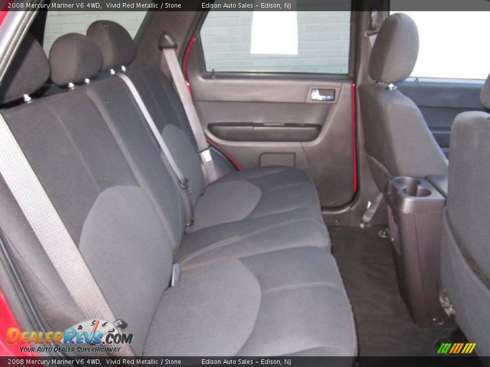 2008 Mercury Mariner V6 4WD Vivid Red Metallic / Stone Photo #18