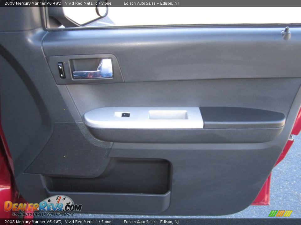 2008 Mercury Mariner V6 4WD Vivid Red Metallic / Stone Photo #26