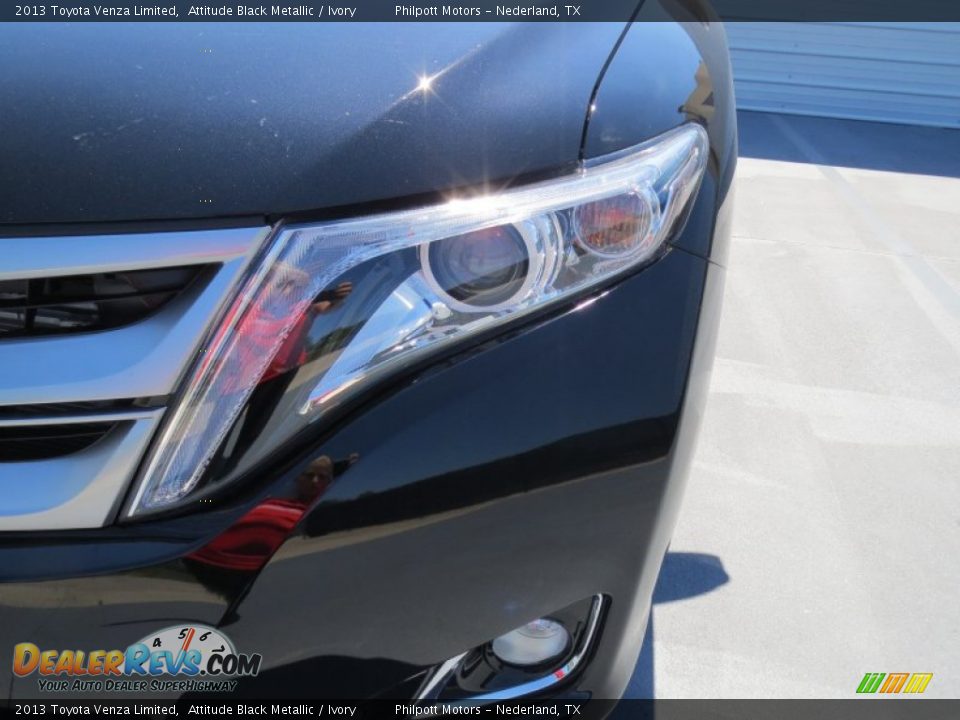 2013 Toyota Venza Limited Attitude Black Metallic / Ivory Photo #8
